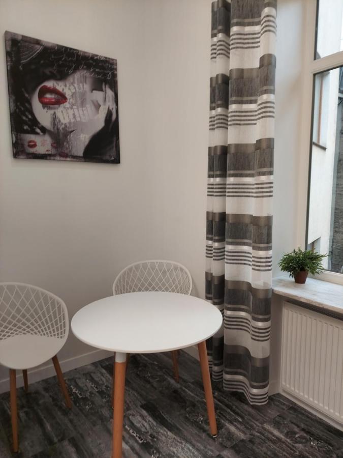 Ferienwohnung Однокомнатная Форум-Центр Lemberg Exterior foto