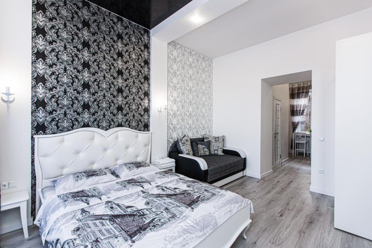 Ferienwohnung Однокомнатная Форум-Центр Lemberg Exterior foto